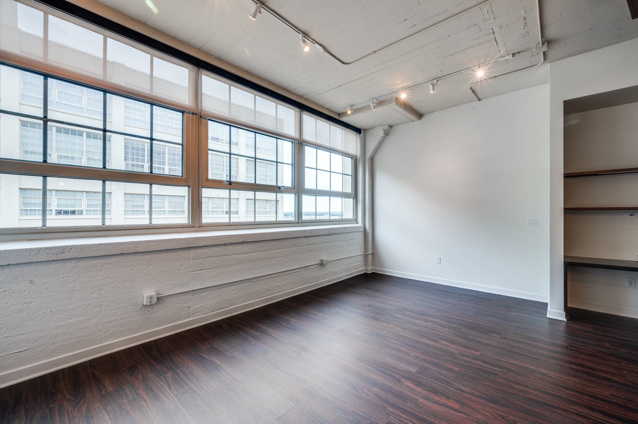2600 W 7th Street W 2626