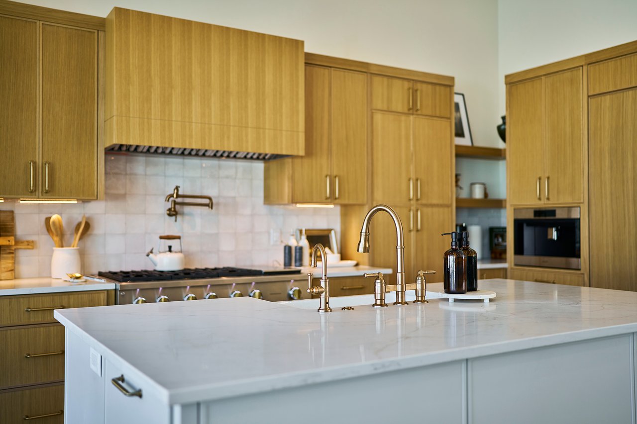 6535 N HILLSIDE Drive