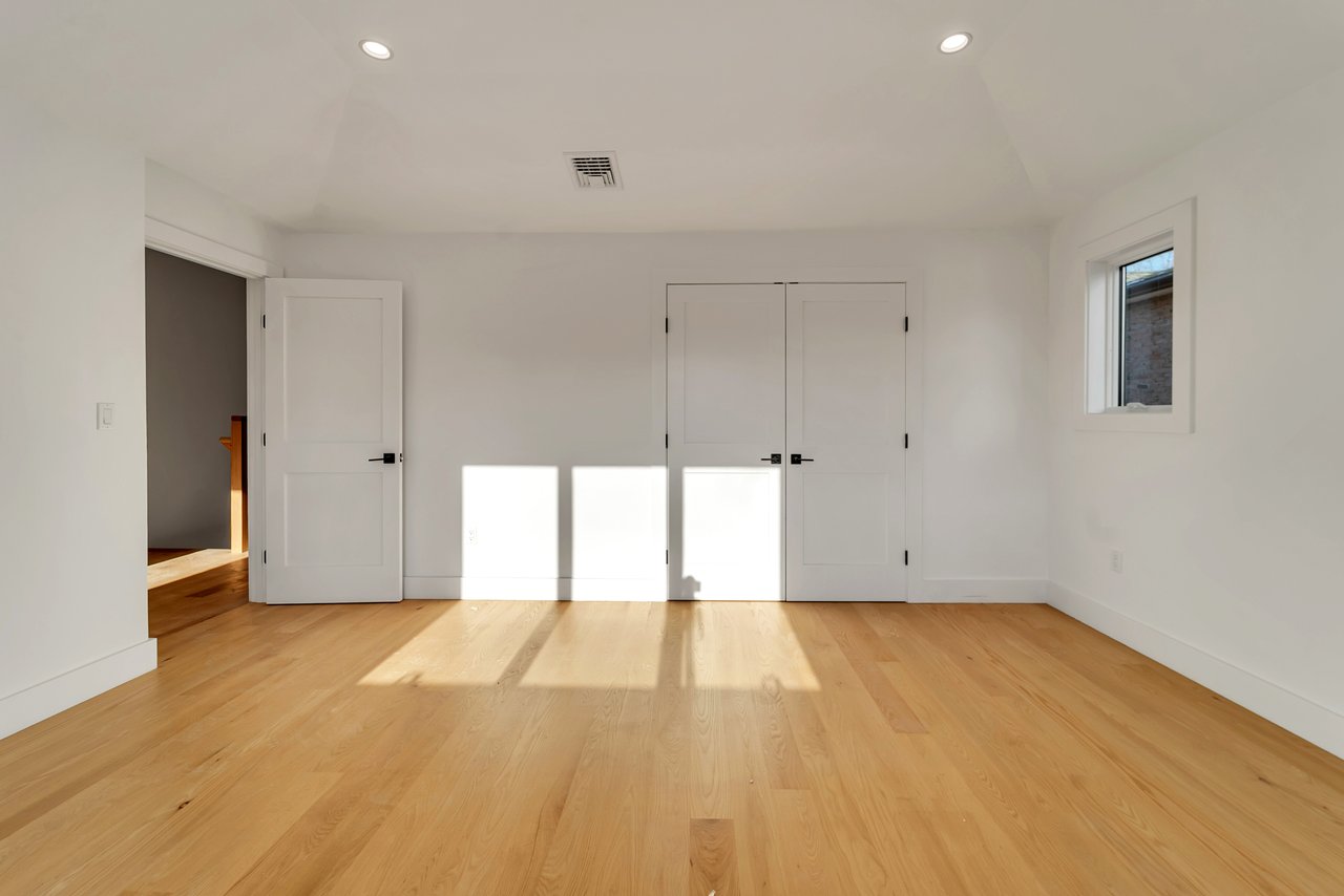 432 Stillwell Avenue B