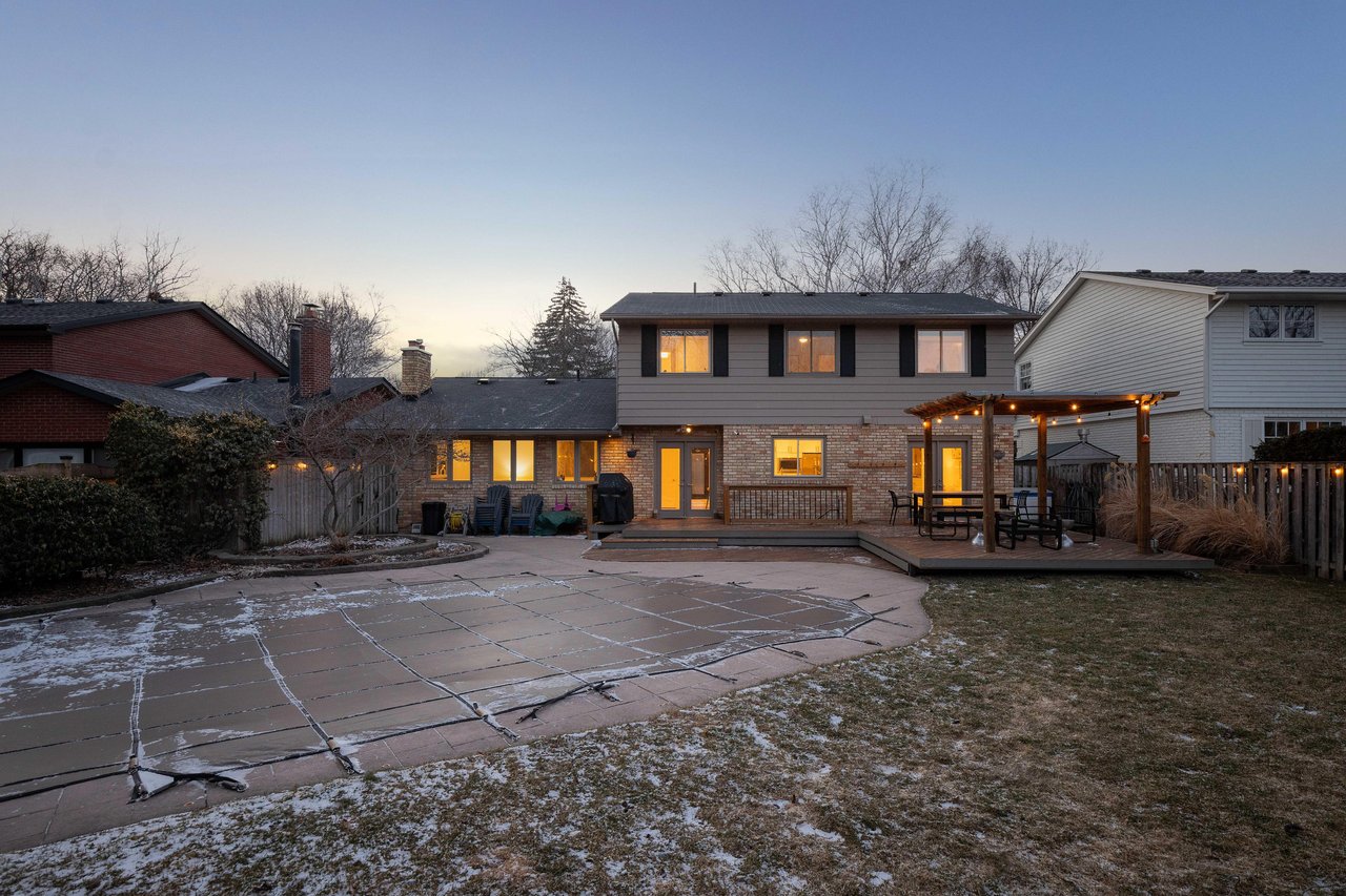 4456 Hawthorne Drive, Burlington, ON L7L 1G5