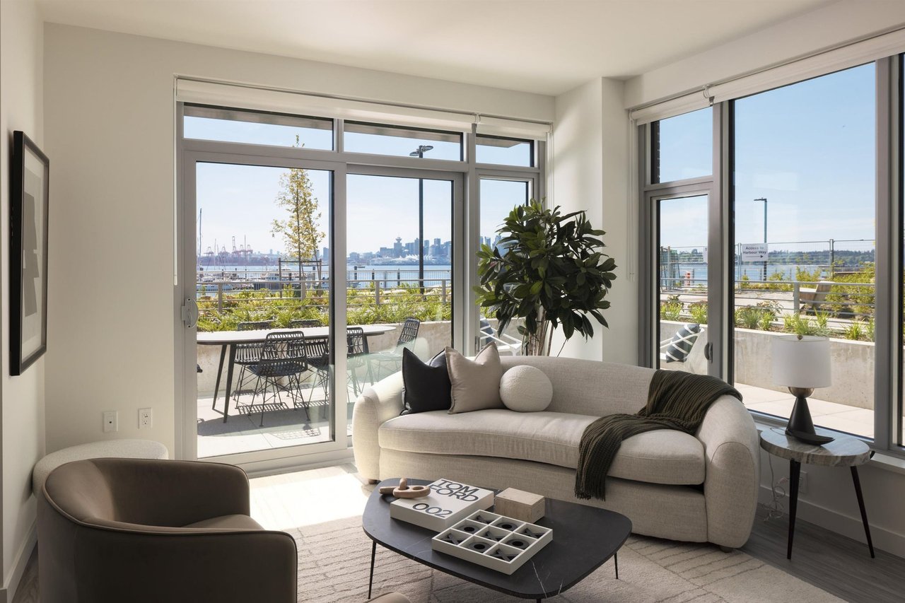 TH112-755 Harbourside Drive