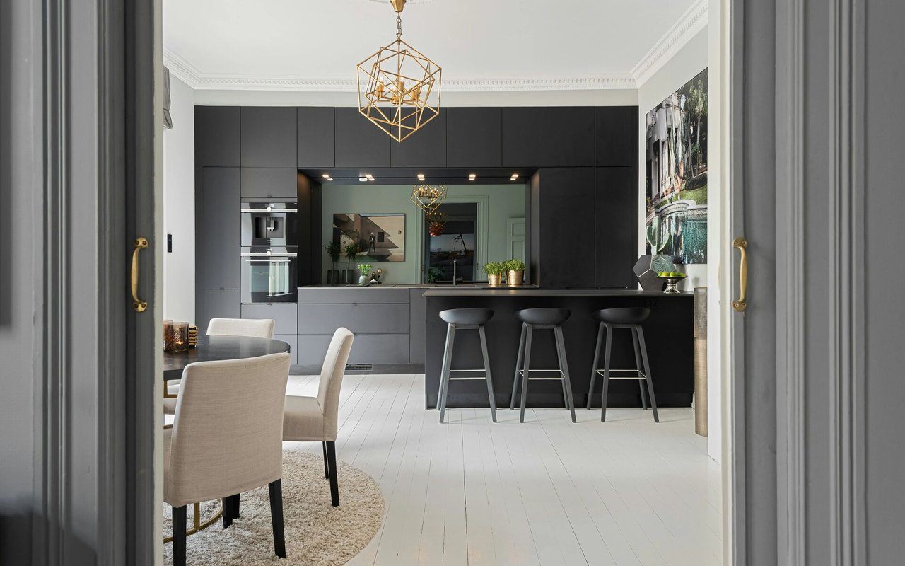 contact-form-background