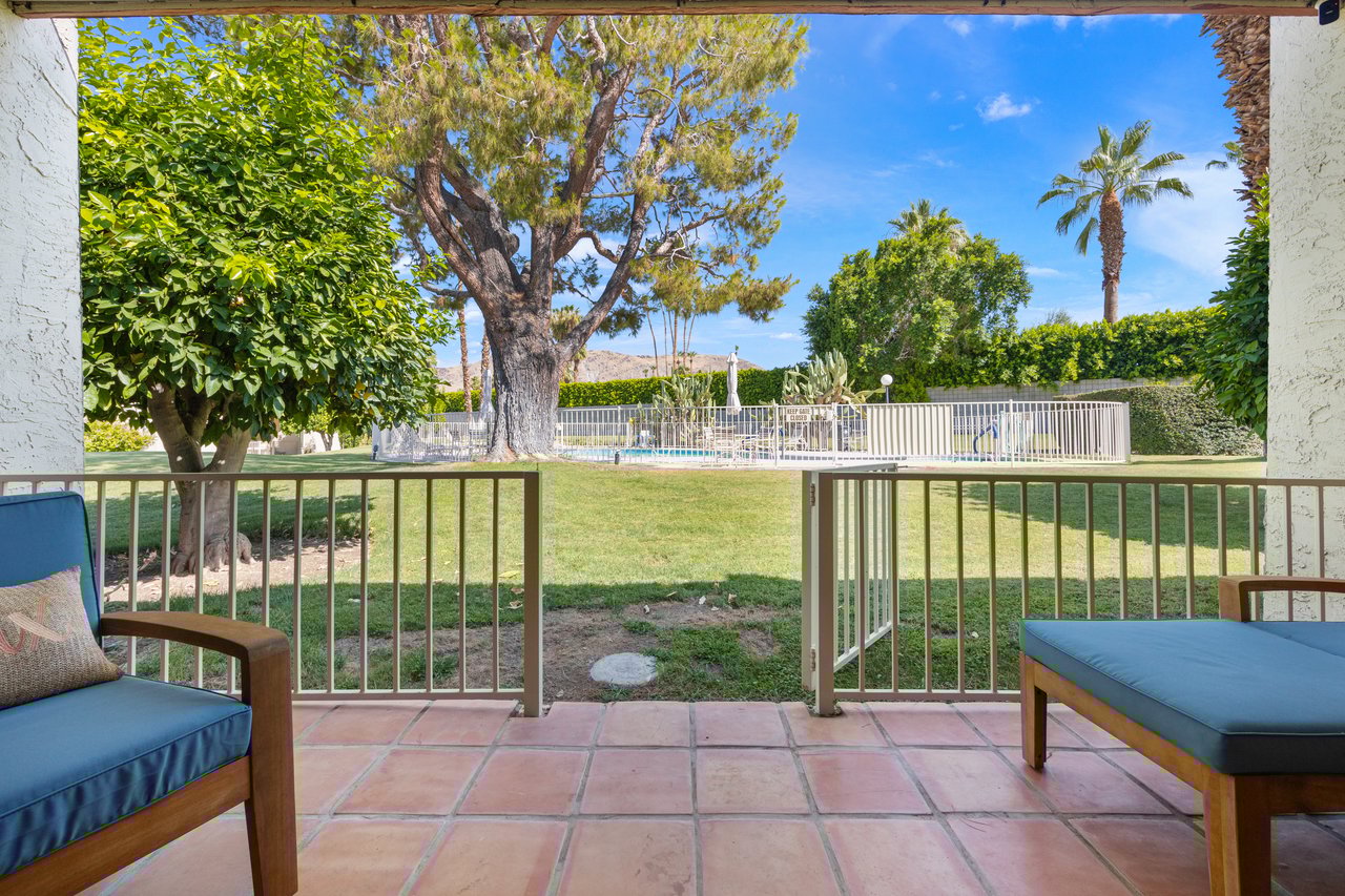 1041 S La Verne Way