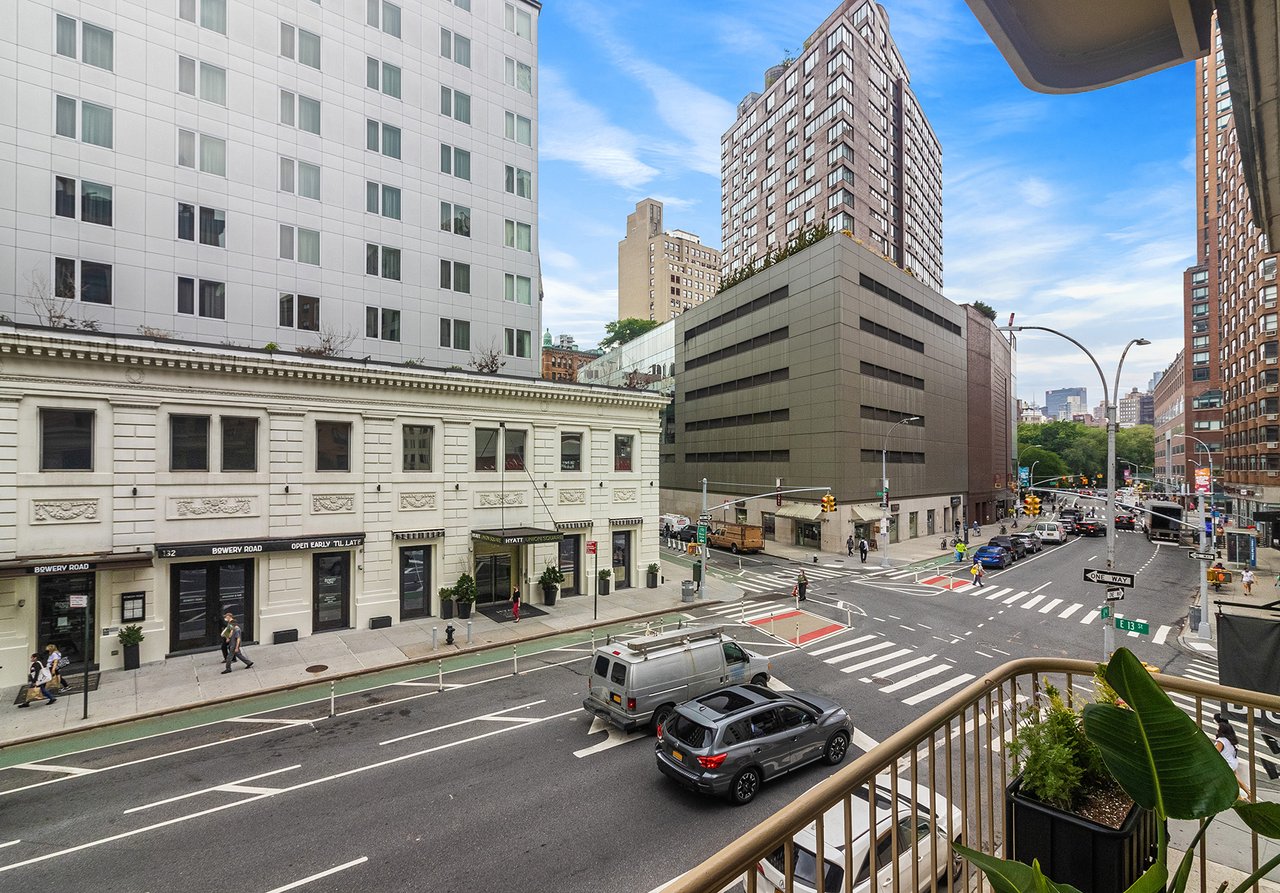 127 4th Avenue