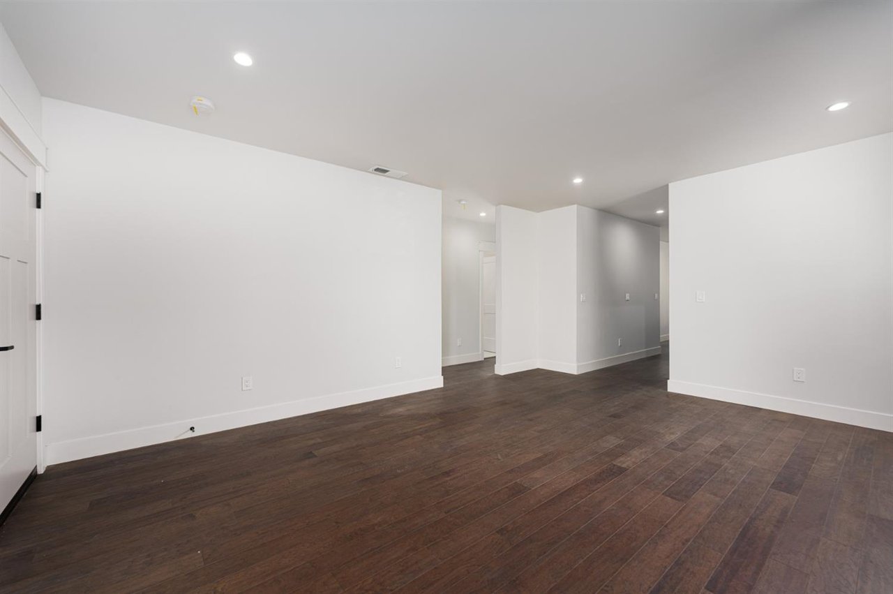 536 38th St. 