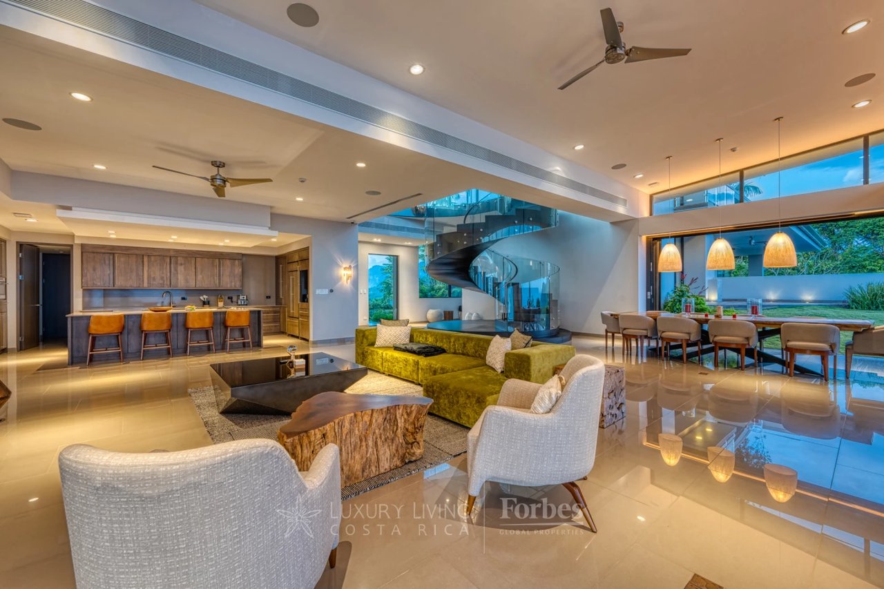 6575 - Dominical Contemporary Mansion