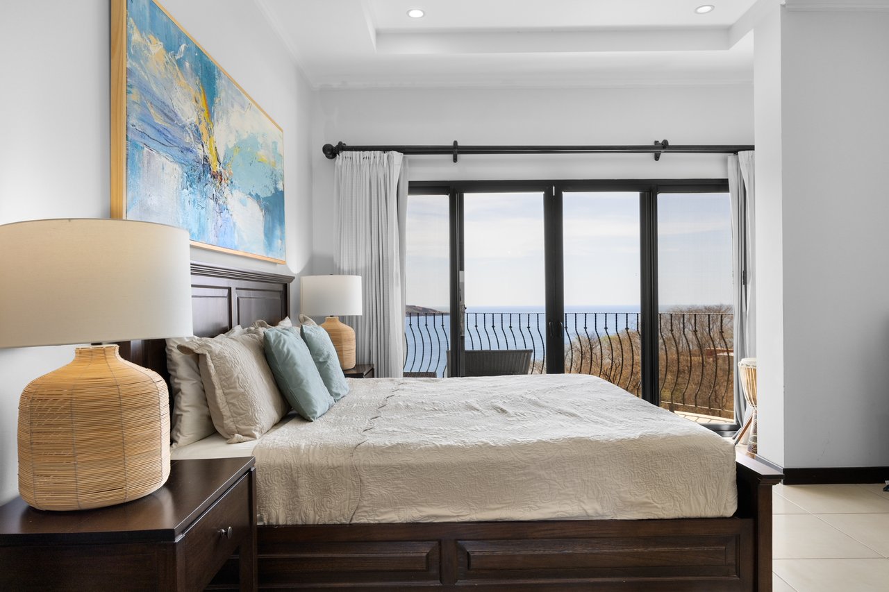 Flamingo Towers 30 | These views will absolutely take your breath away!