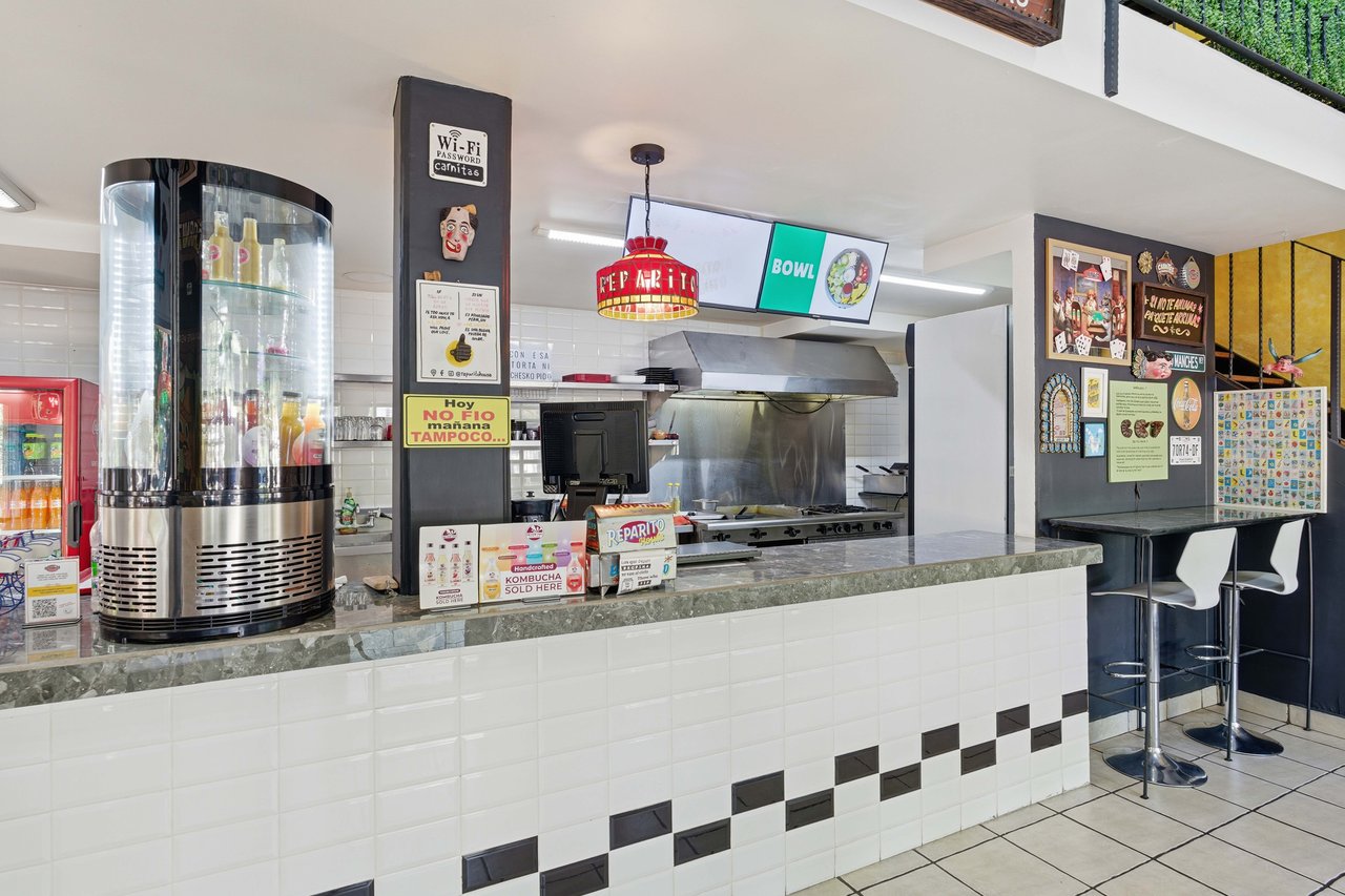 Reparito House | Turnkey Restaurant & Commercial Property for Sale