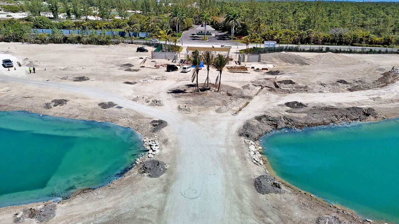 WINDSOR LAKES: LOT 15