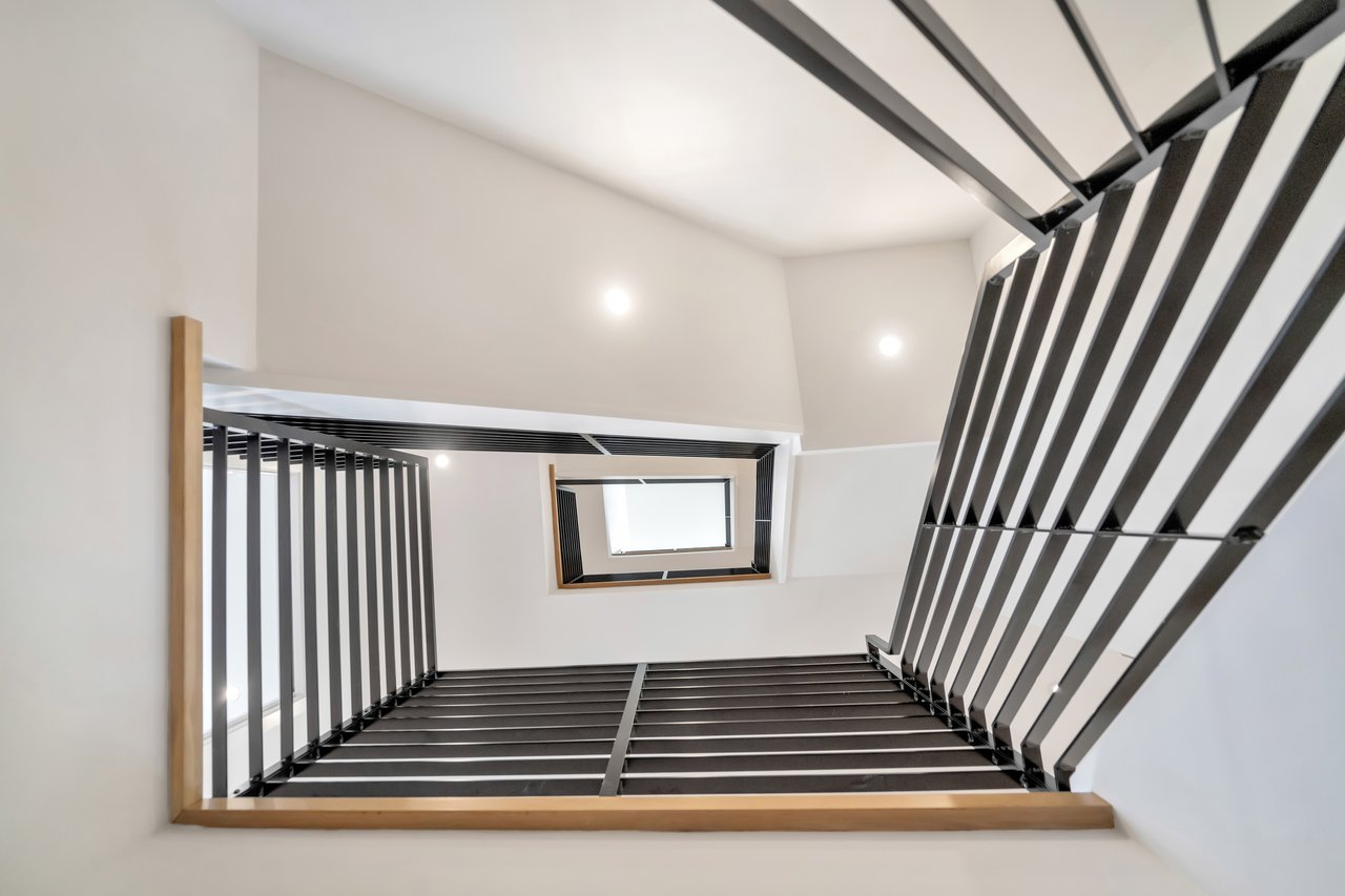 2220 Mackay Avenue B