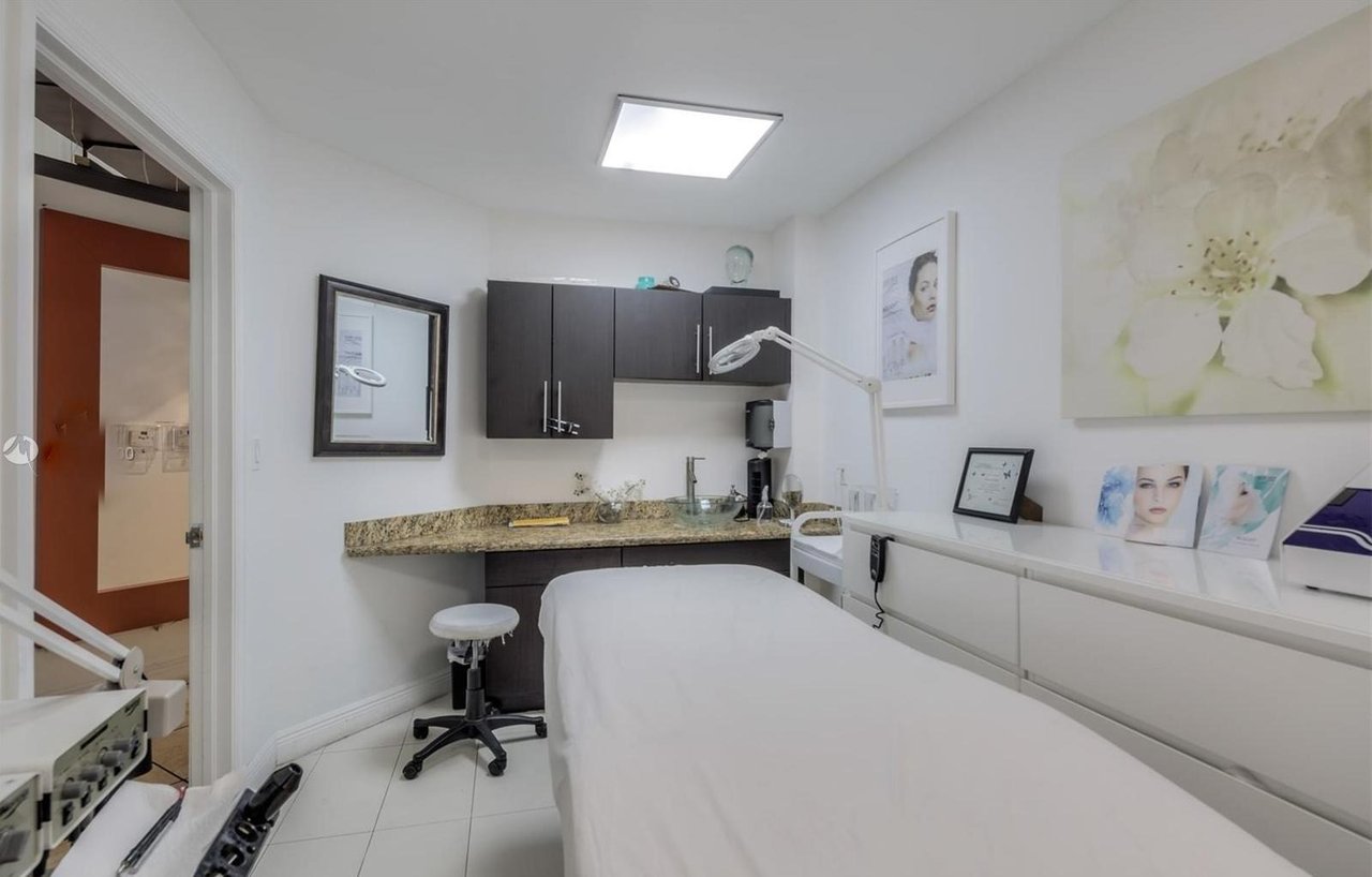 GH Commercial Sells Luxe Miami Beach Nail Salon