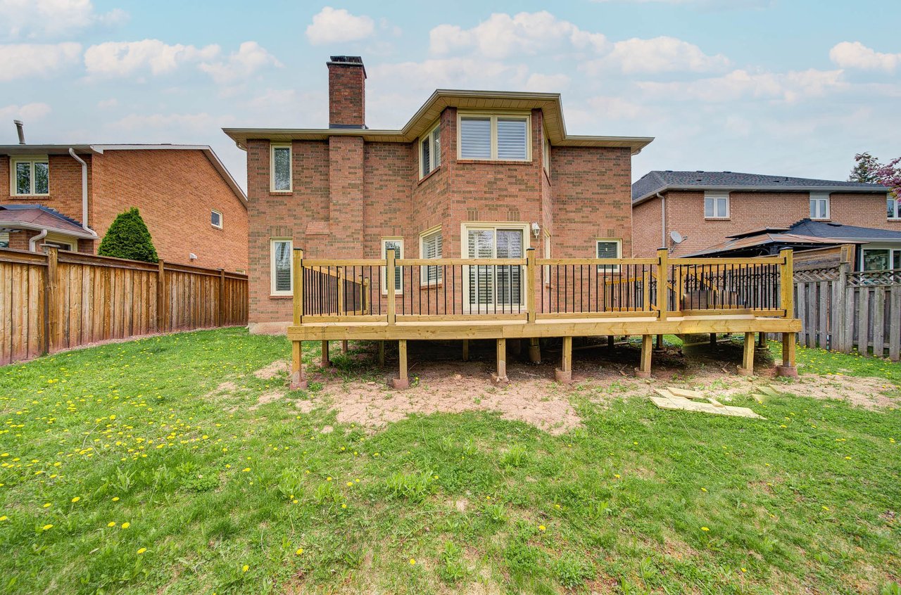 1126 Berkshire Crt