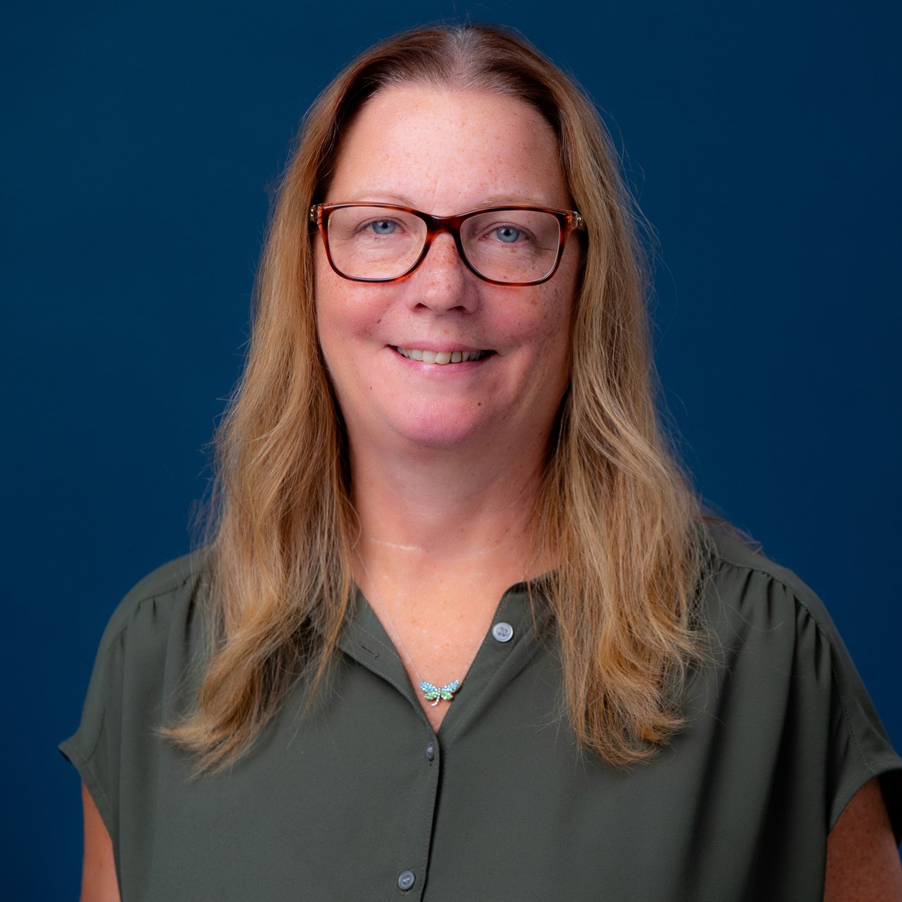 Julie Dunn Saugerties, NY Real Estate Agent Headshot