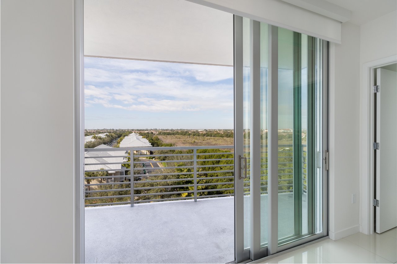 MIDTOWN DORAL CONDO