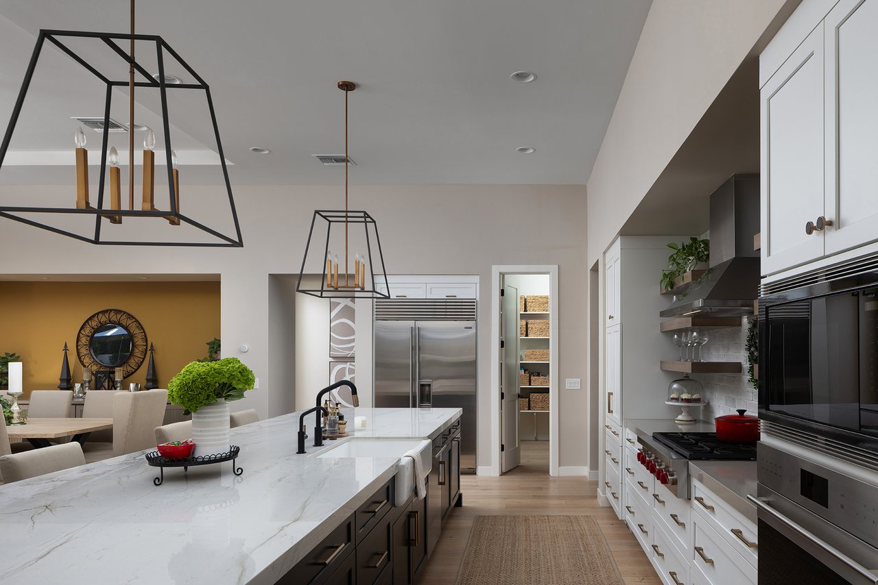 3405 E BLOOMFIELD Parkway