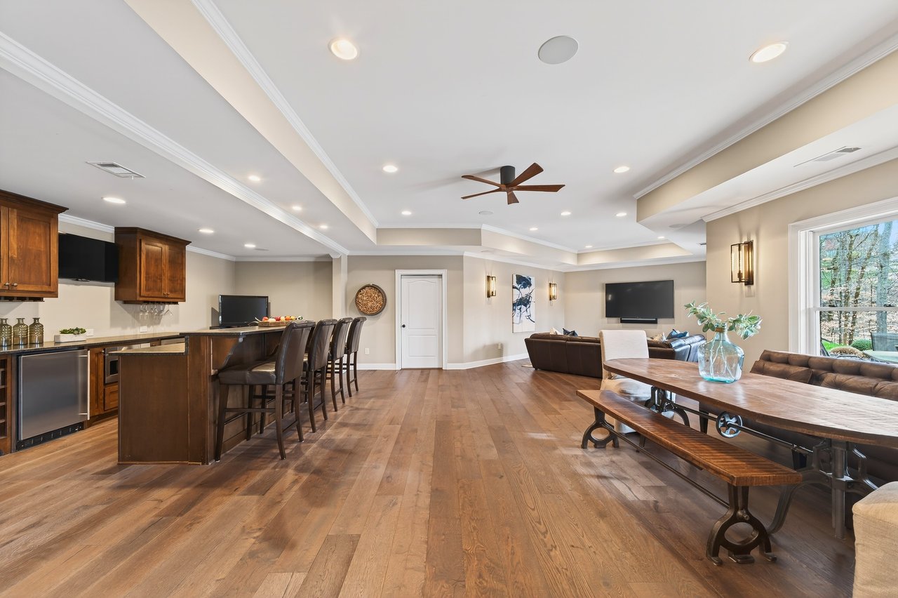 16750 Quayside Drive