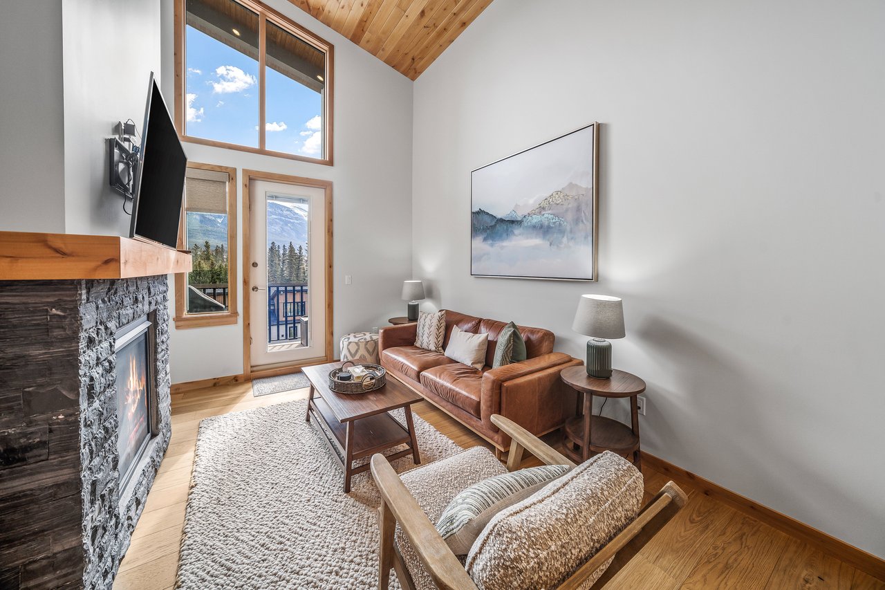 Top-Floor Spring Creek Retreat | Income-Generating Tourist Home in Timberstone Lodge