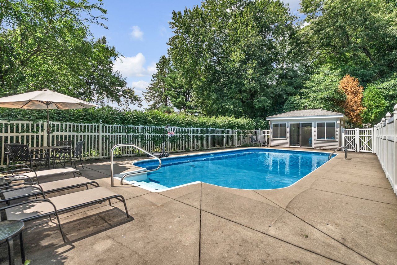 32 Briarwood Road