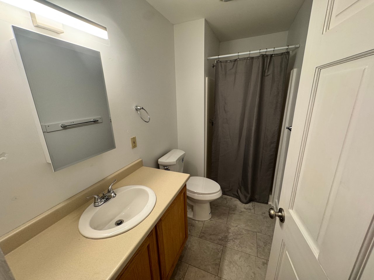 56 Elm St #D Camden