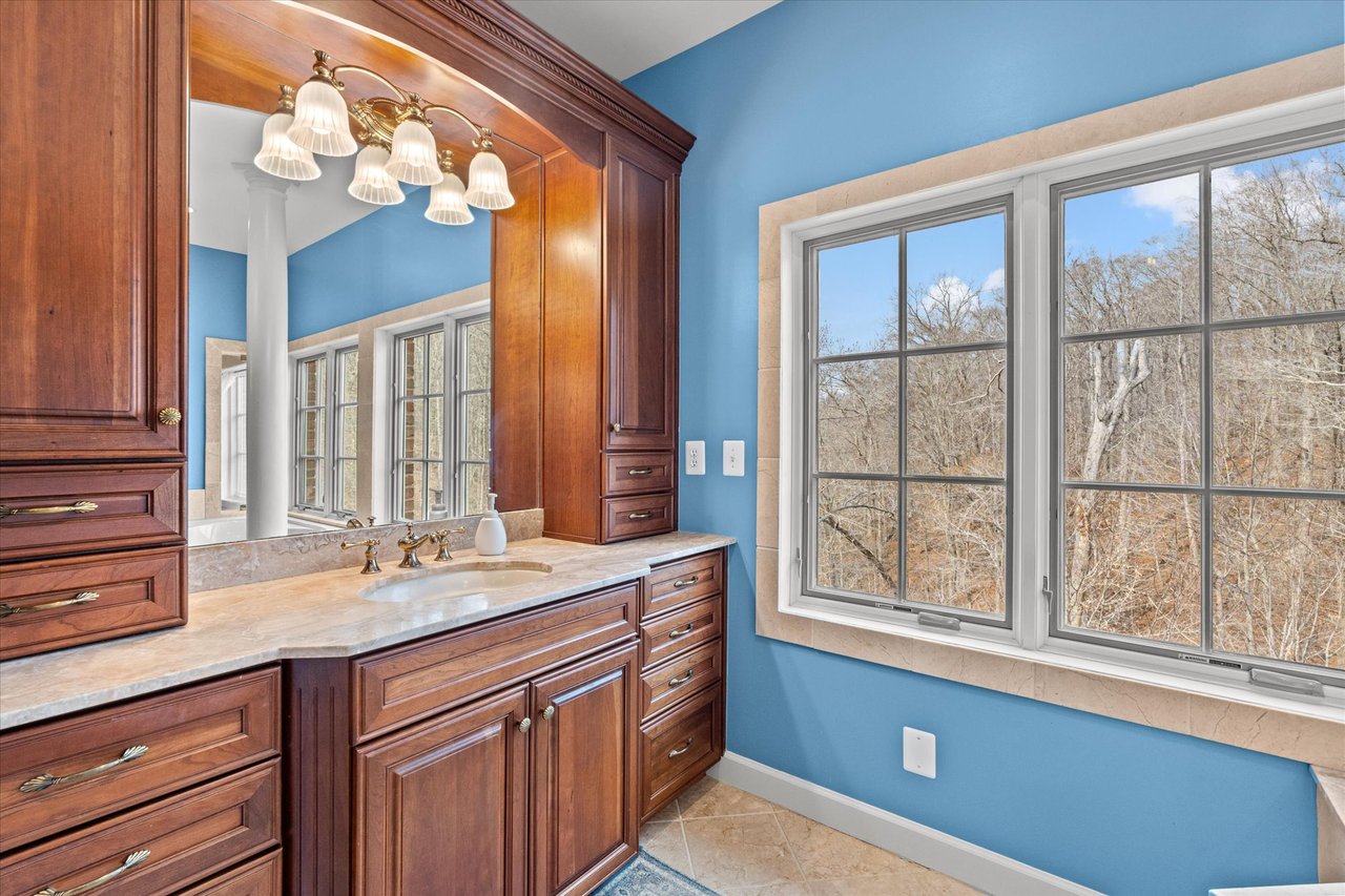 10036 Lake Occoquan Dr