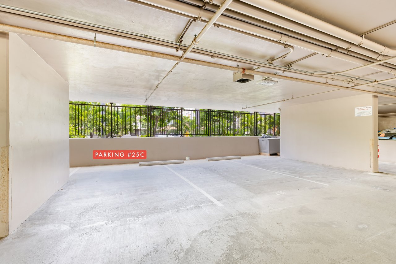 427 Launiu Street Unit #405