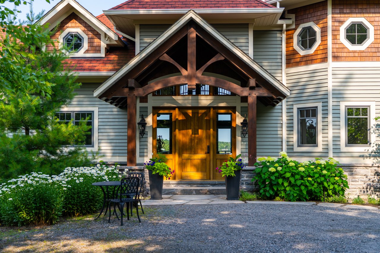 Living the Luxe Life: Why Ultra‑Wealthy Buyers Love Muskoka’s Waterfront Estates