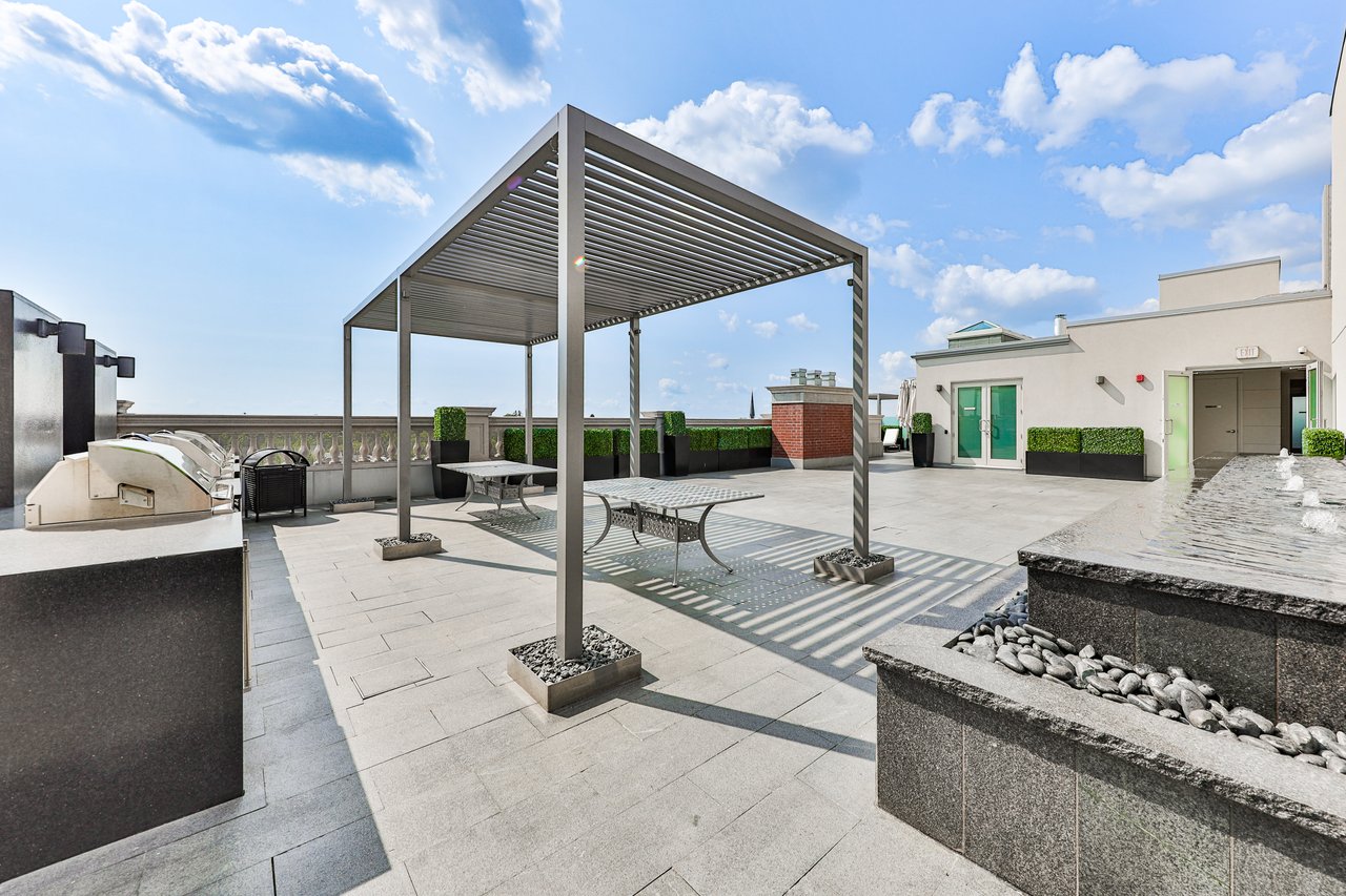 307-300 Randall Street, Oakville