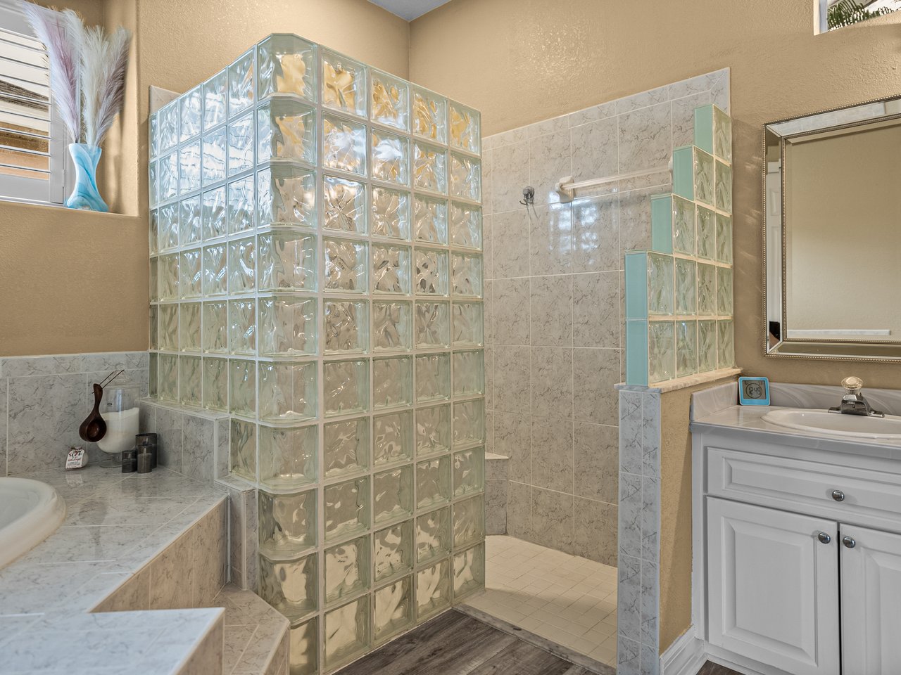 12413 WOODLANDS CIR