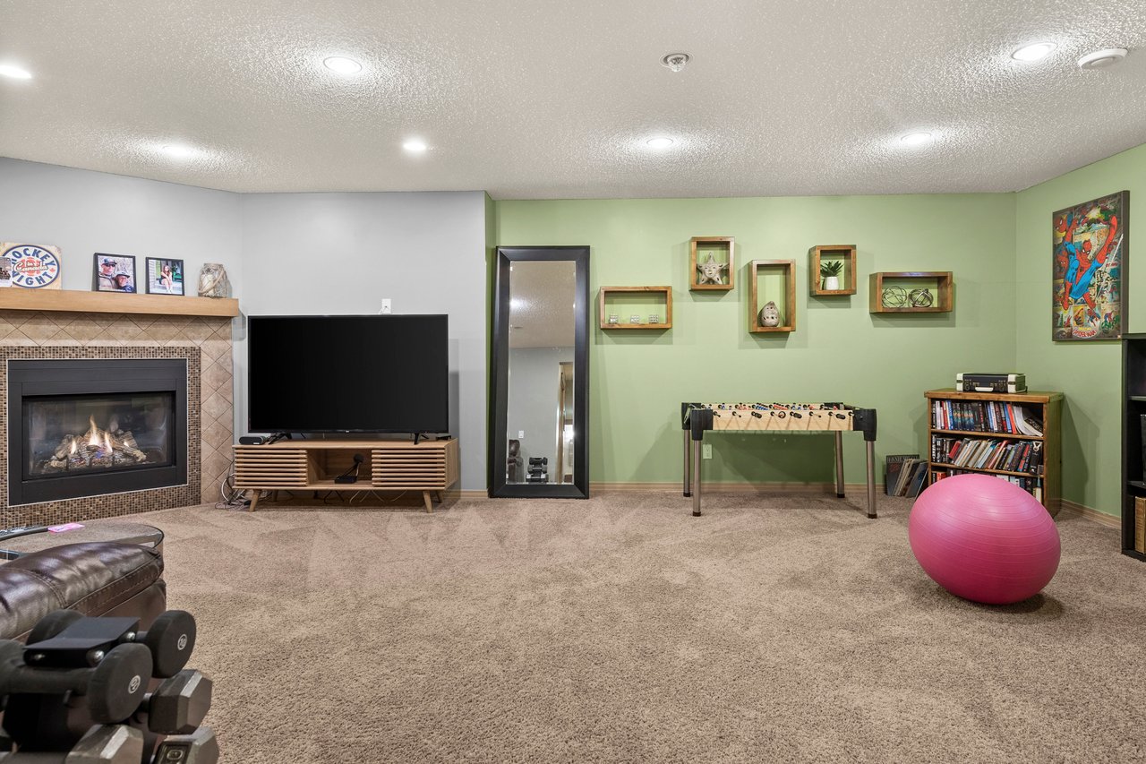 25 Tuscany Summit Terrace NW