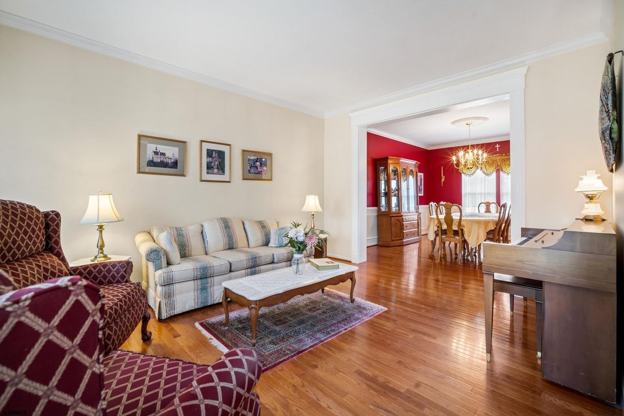 410 Aurora Dr