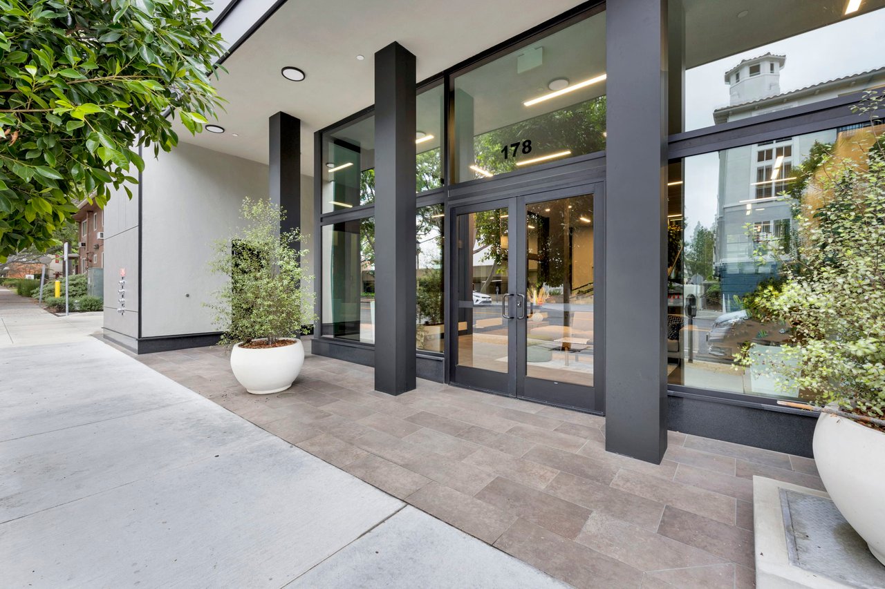 178 S Euclid Ave #301