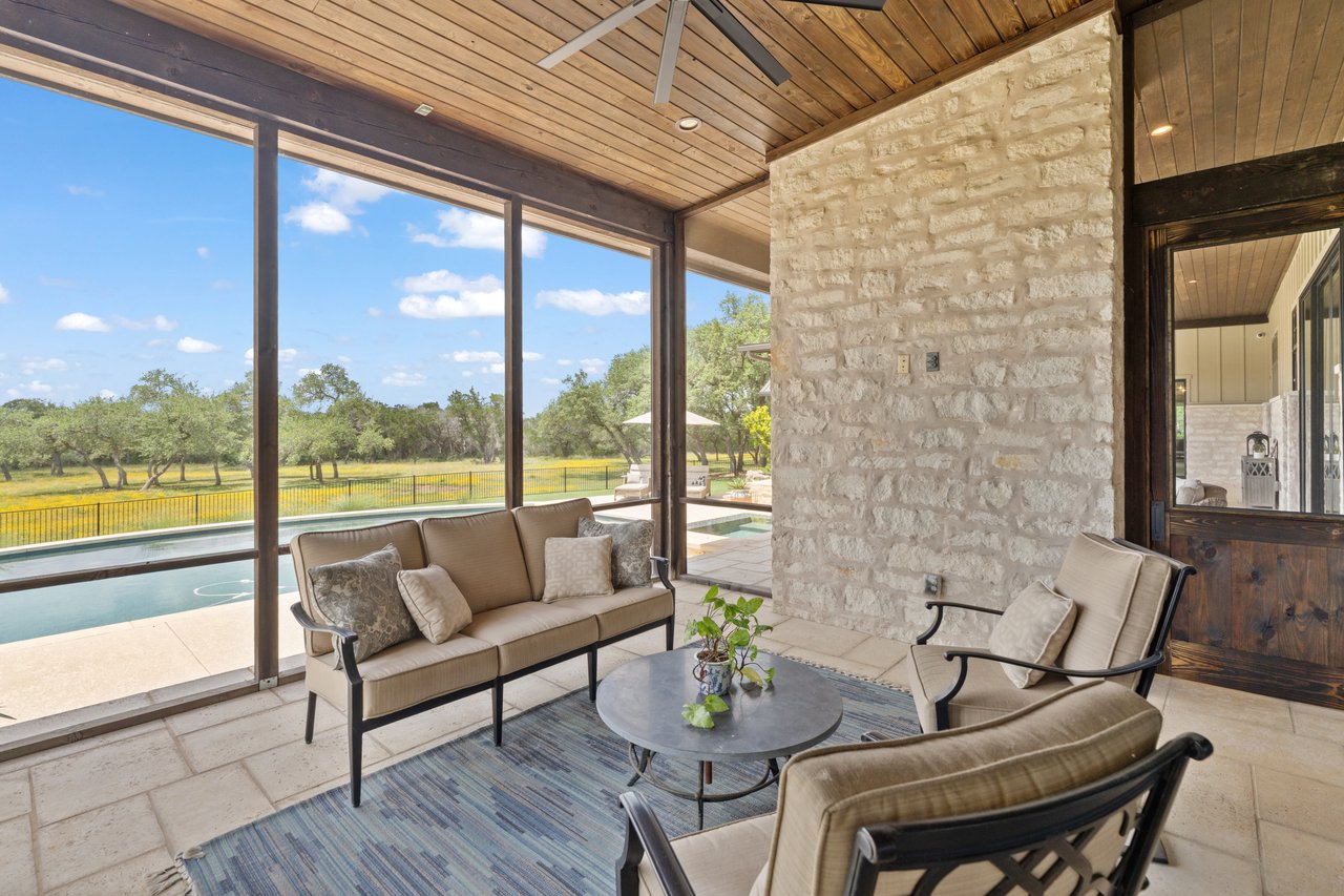 1457 Avenida High View