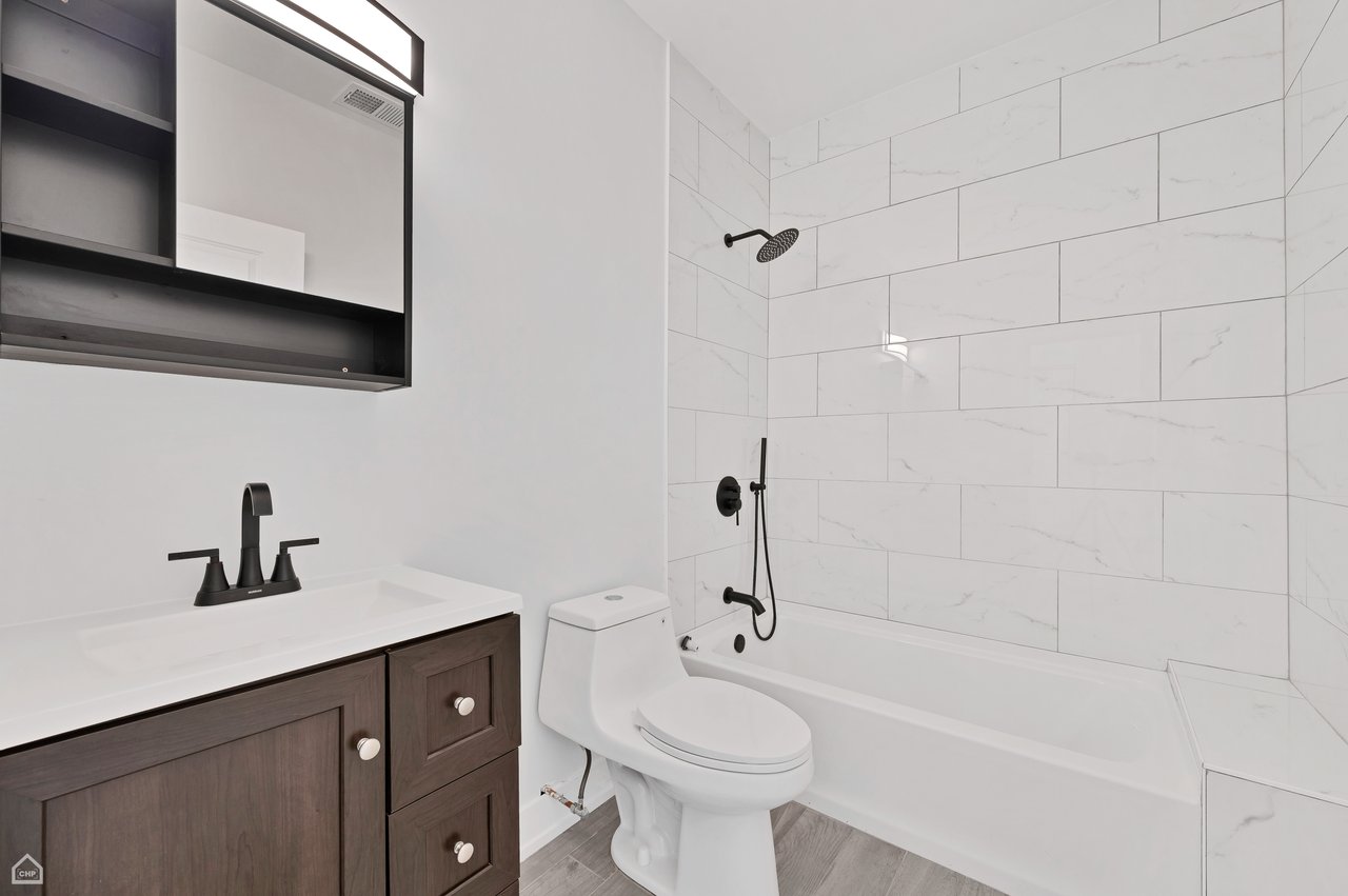 2901 N Sacramento 