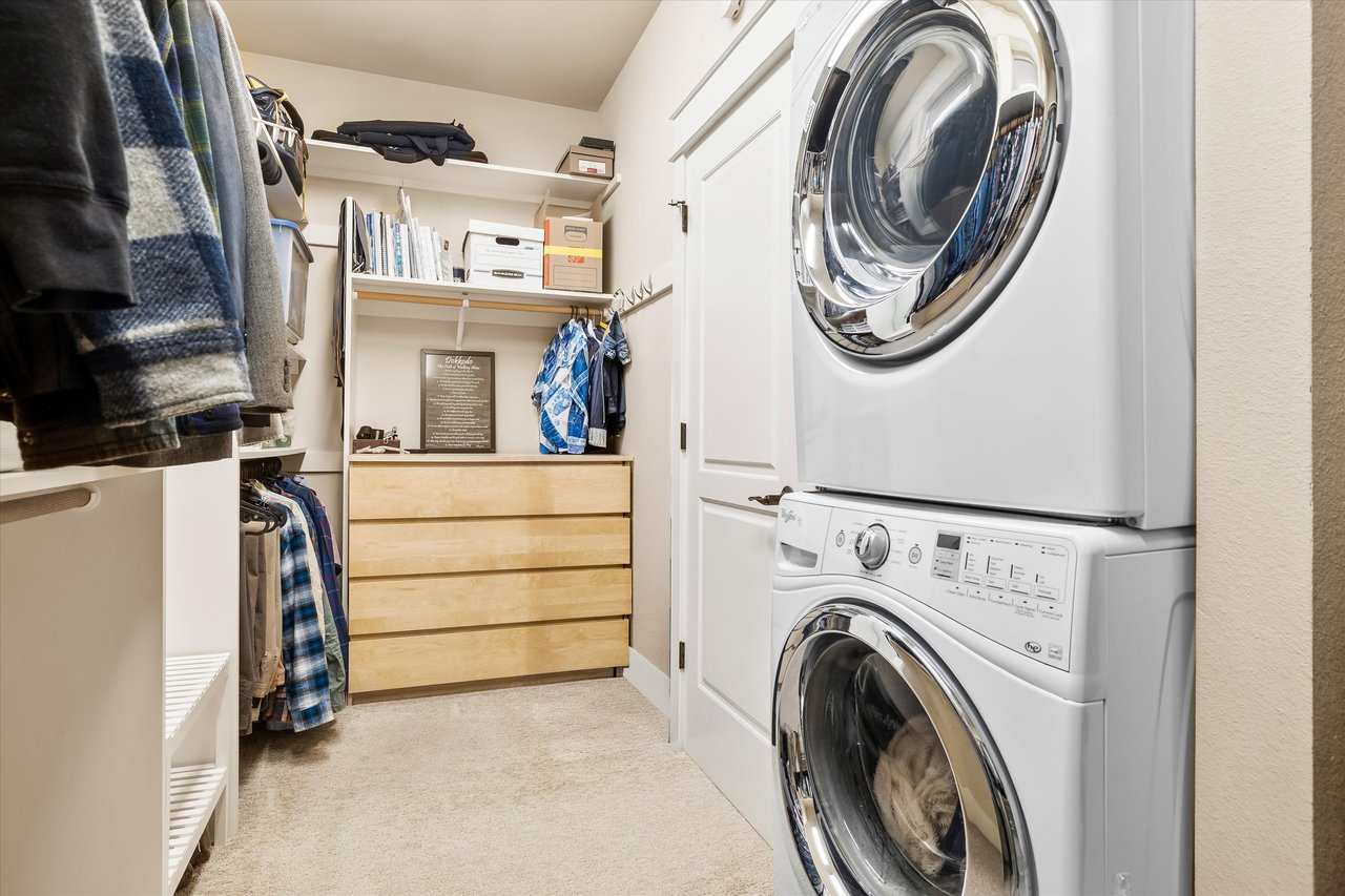 2589 NW Champion Circle