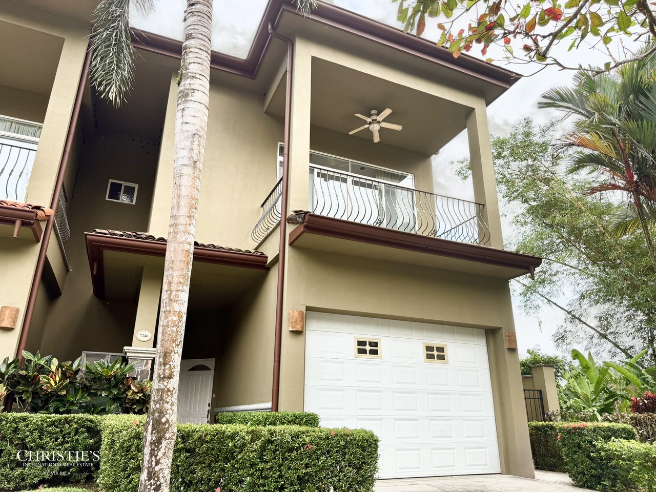 Las Lomas 46 Townhouse with Private Pool