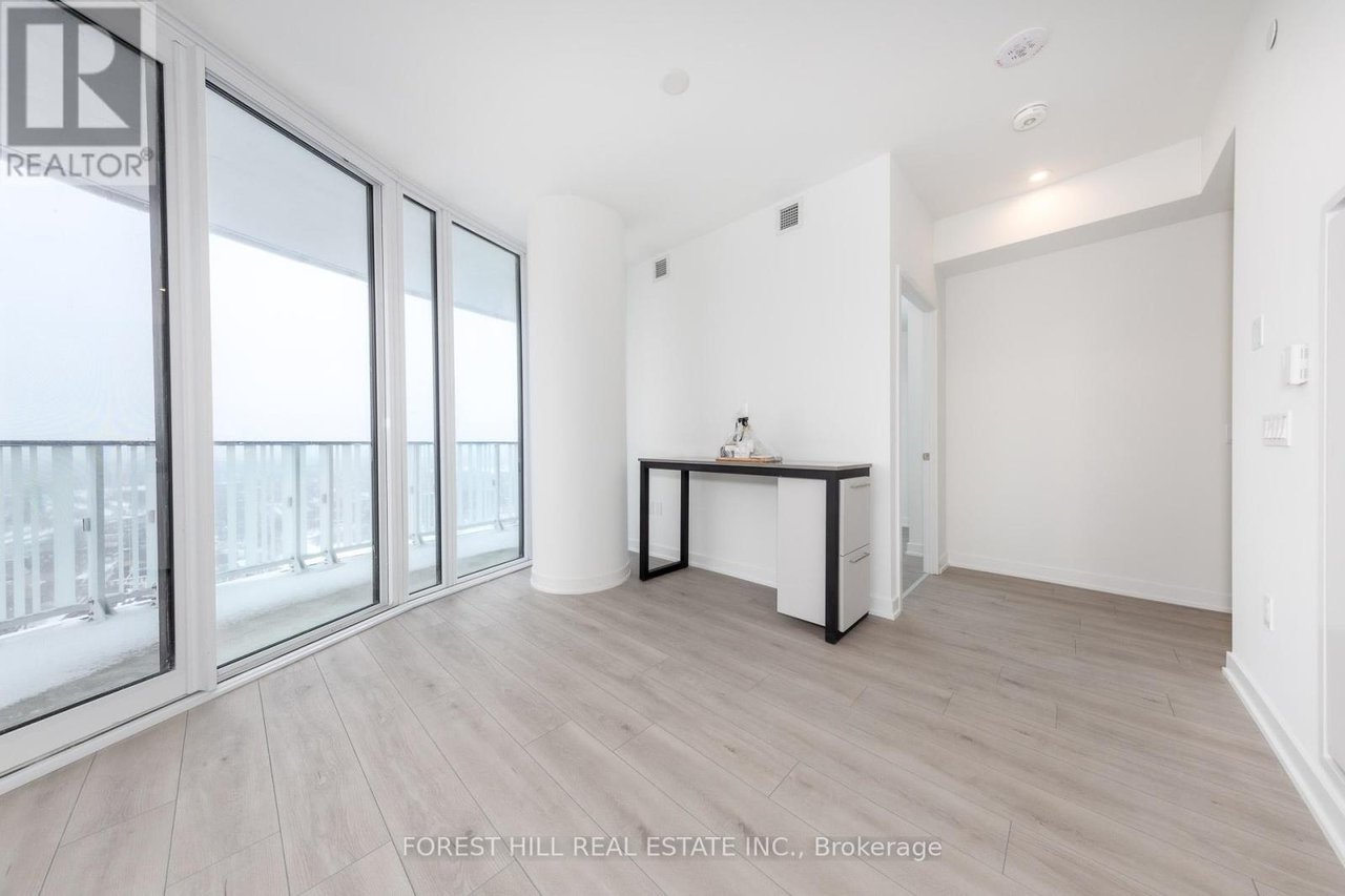 1 Fairview Rd E, #1804