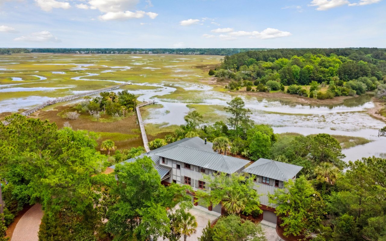 Waterfront Estate on Private Peninsula – 626 Island Walk East