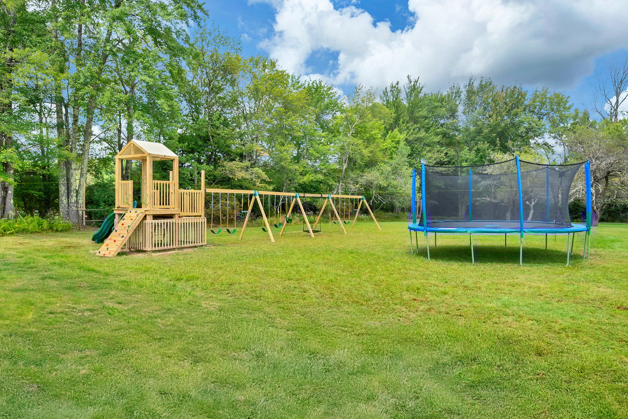 Beautiful Huge Home In Monticello