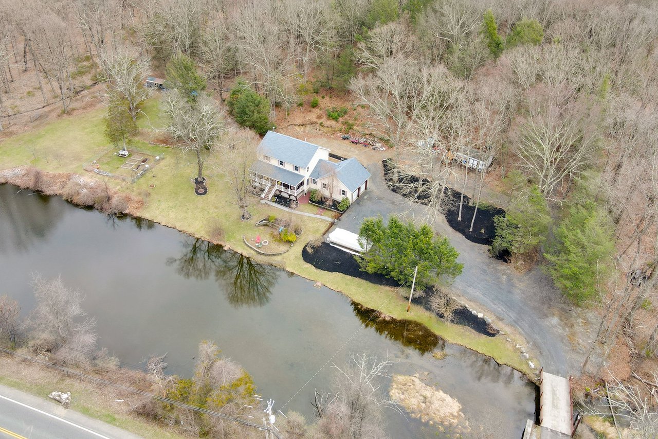1285 Lakes Rd