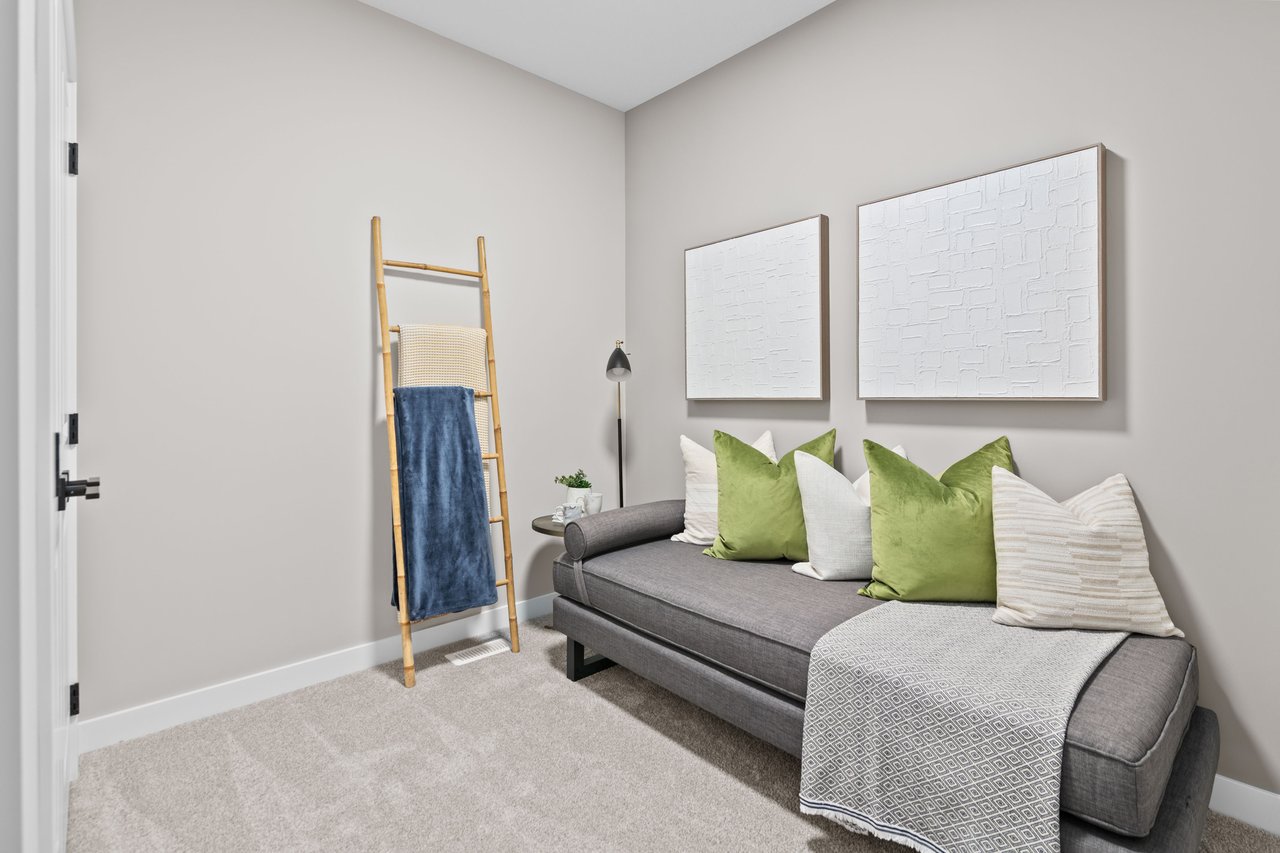 155 Belvedere Crescent SE