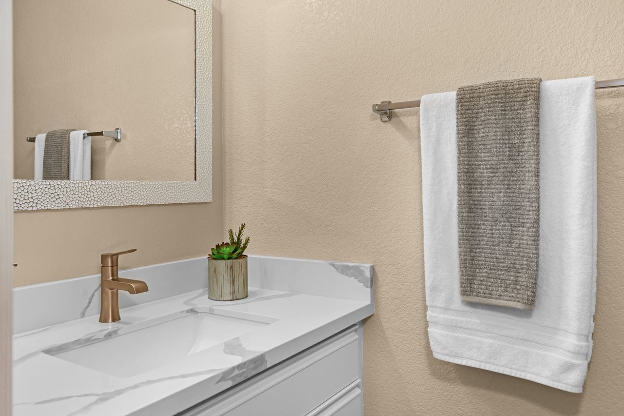 2677 Oak Rd. #202, Walnut Creek