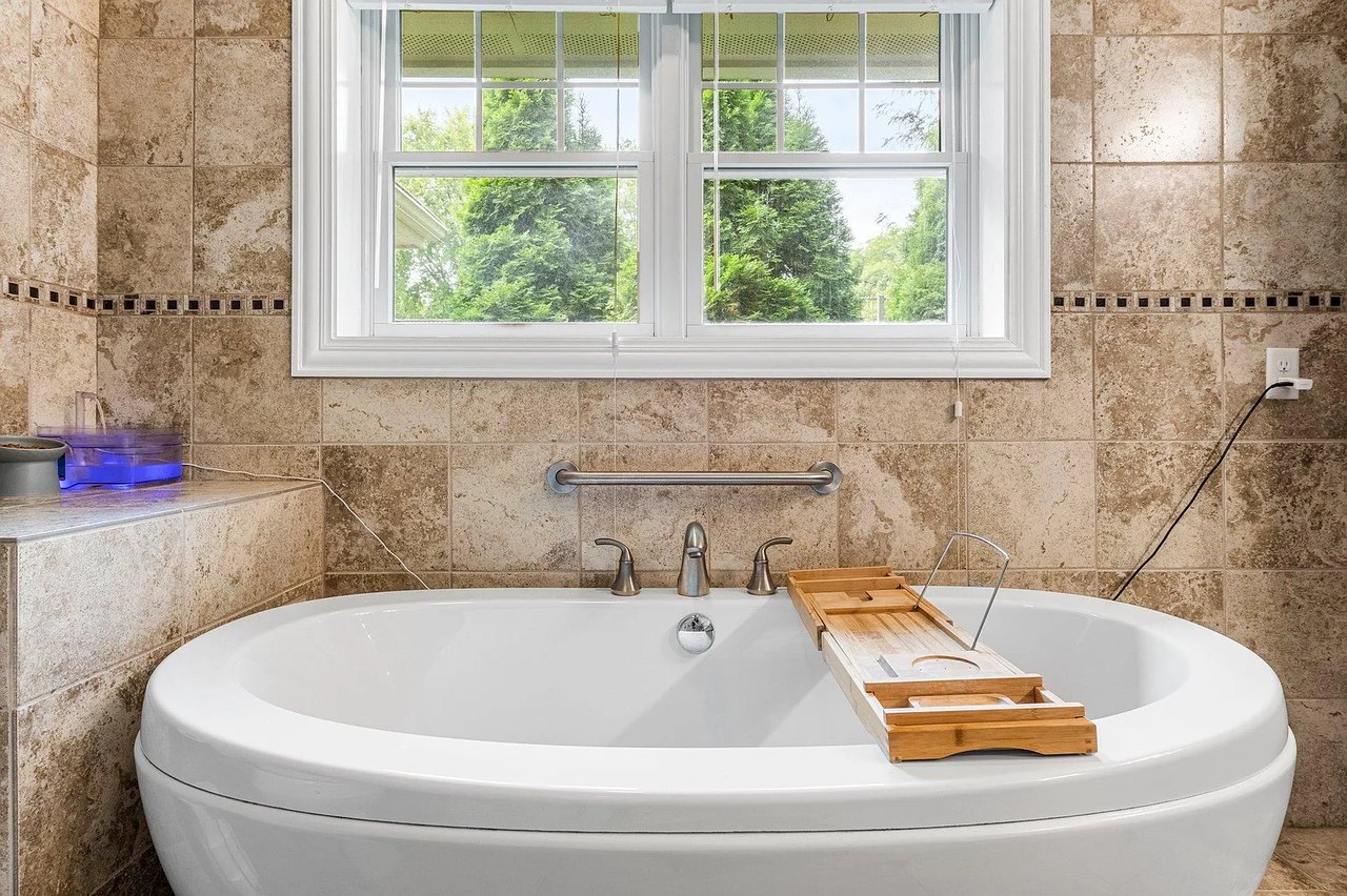 Updated Rambler in the Heart of Minnetonka
