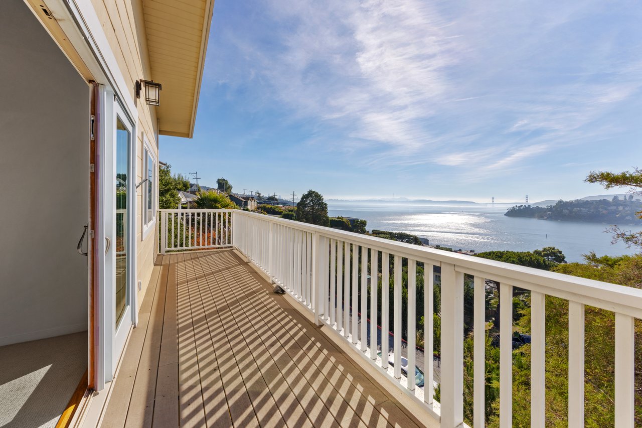 Old Town Tiburon Duplex - Golden Gate Bridge Views