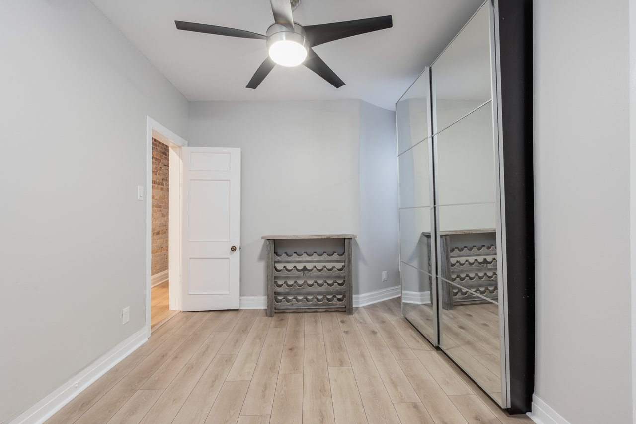 15 Indian Rd Cres #Upper