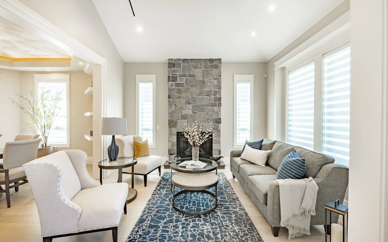 Clint Holmes at Great Lakes Center for the Arts