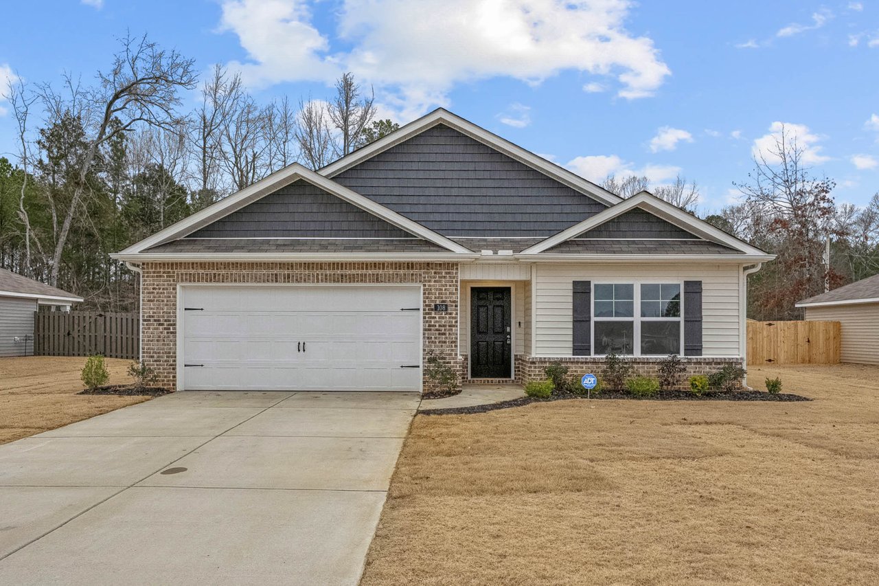 Adorable 4 Bedroom Bungalow in Owens Crossroads!!