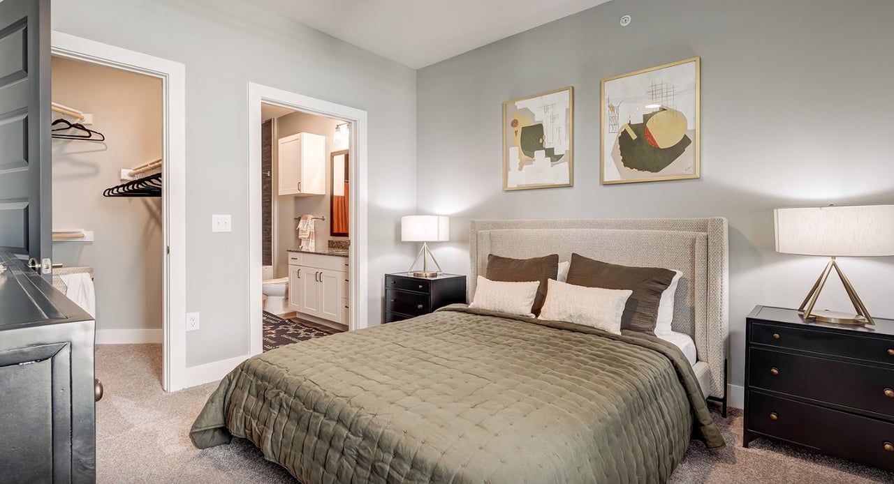 Spacious 2-floor living in NE Austin with up to 8-weeks free!