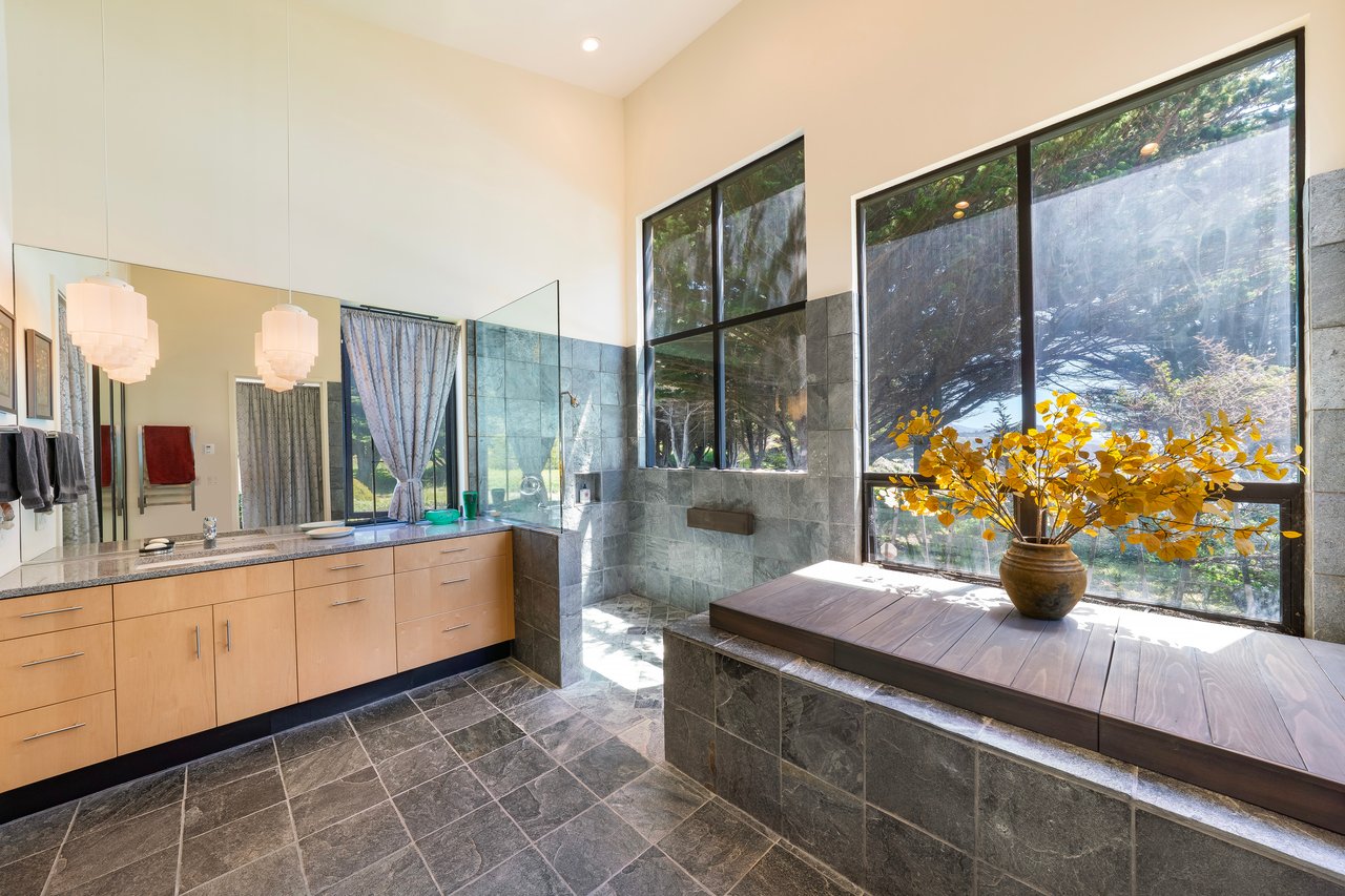 Sea Arches - 7000 S Hwy 1