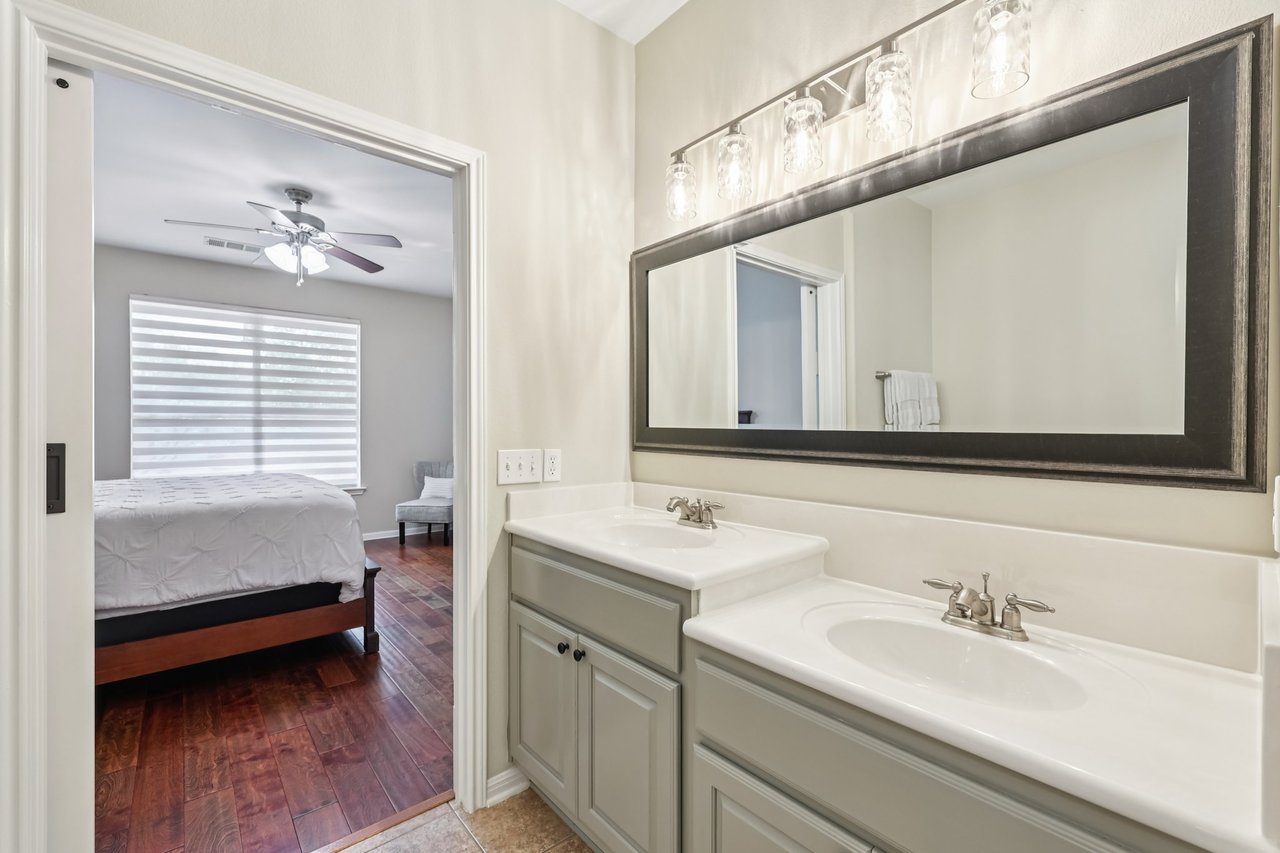 Elegant Condo in Gated community -Great location 