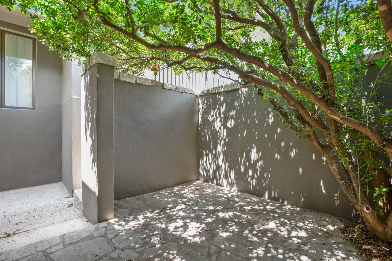 1111 W 12th
